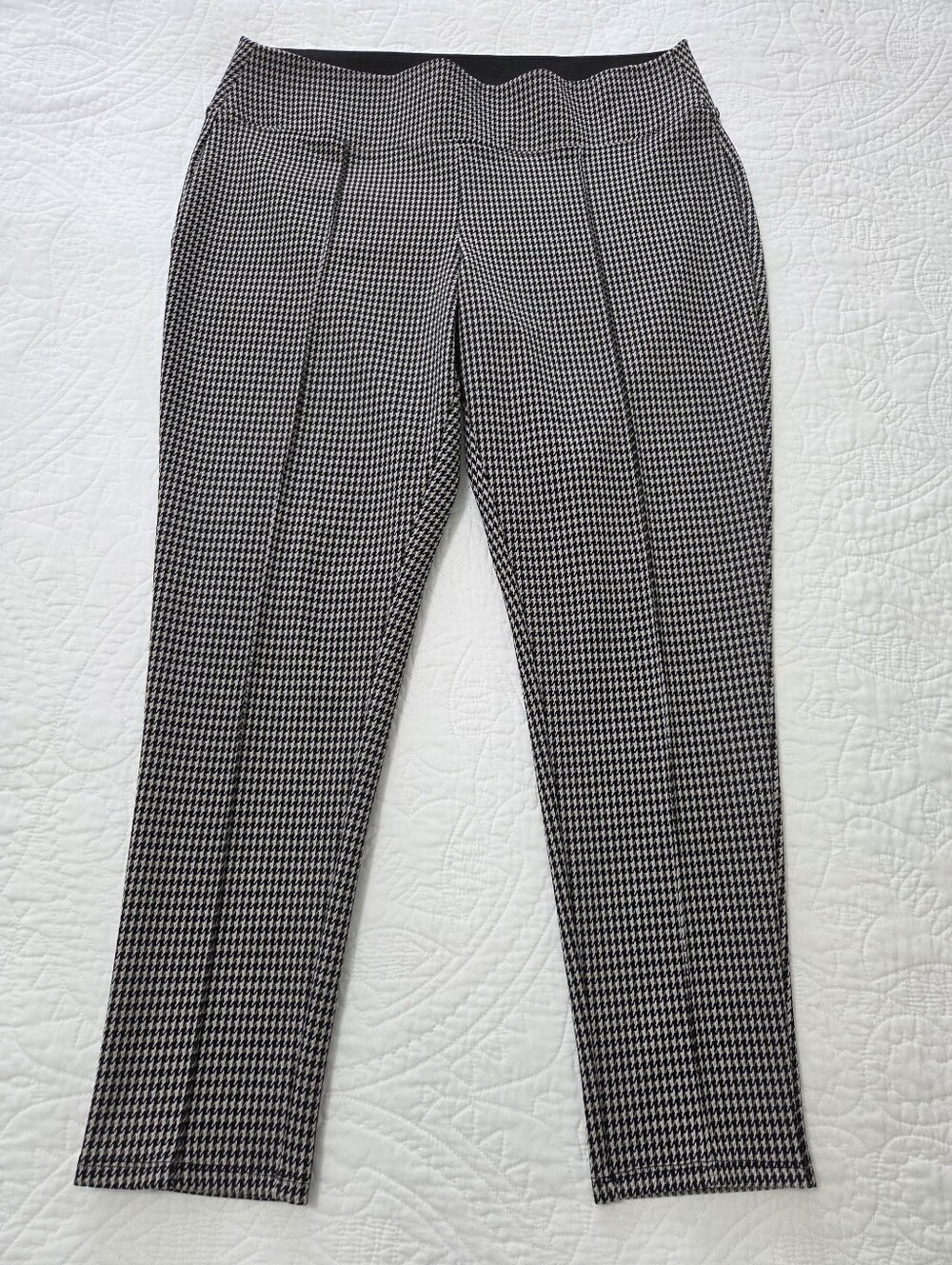 Nine West Houndstooth Leggings.